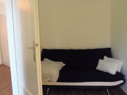 With Bathroom In Center Guest house *